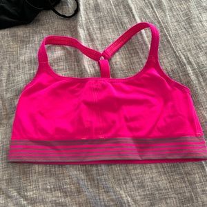 Athleta sports bra. Size: M